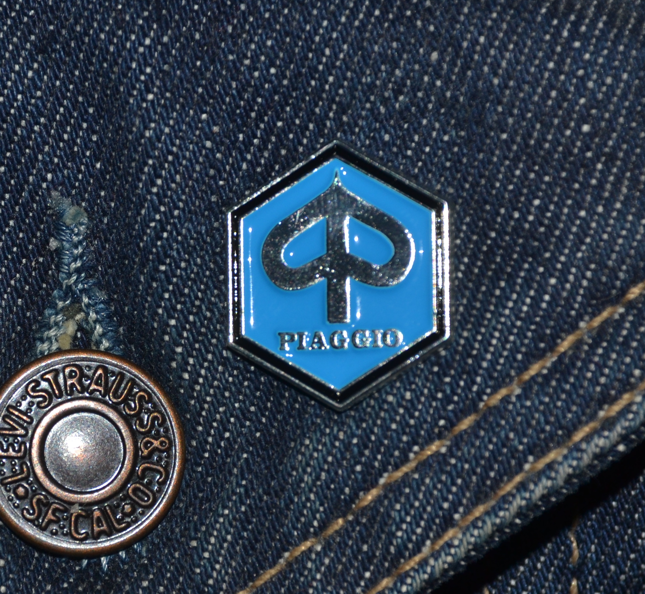 Vespa Classic Horncasting Piaggio 6 Eck Pin