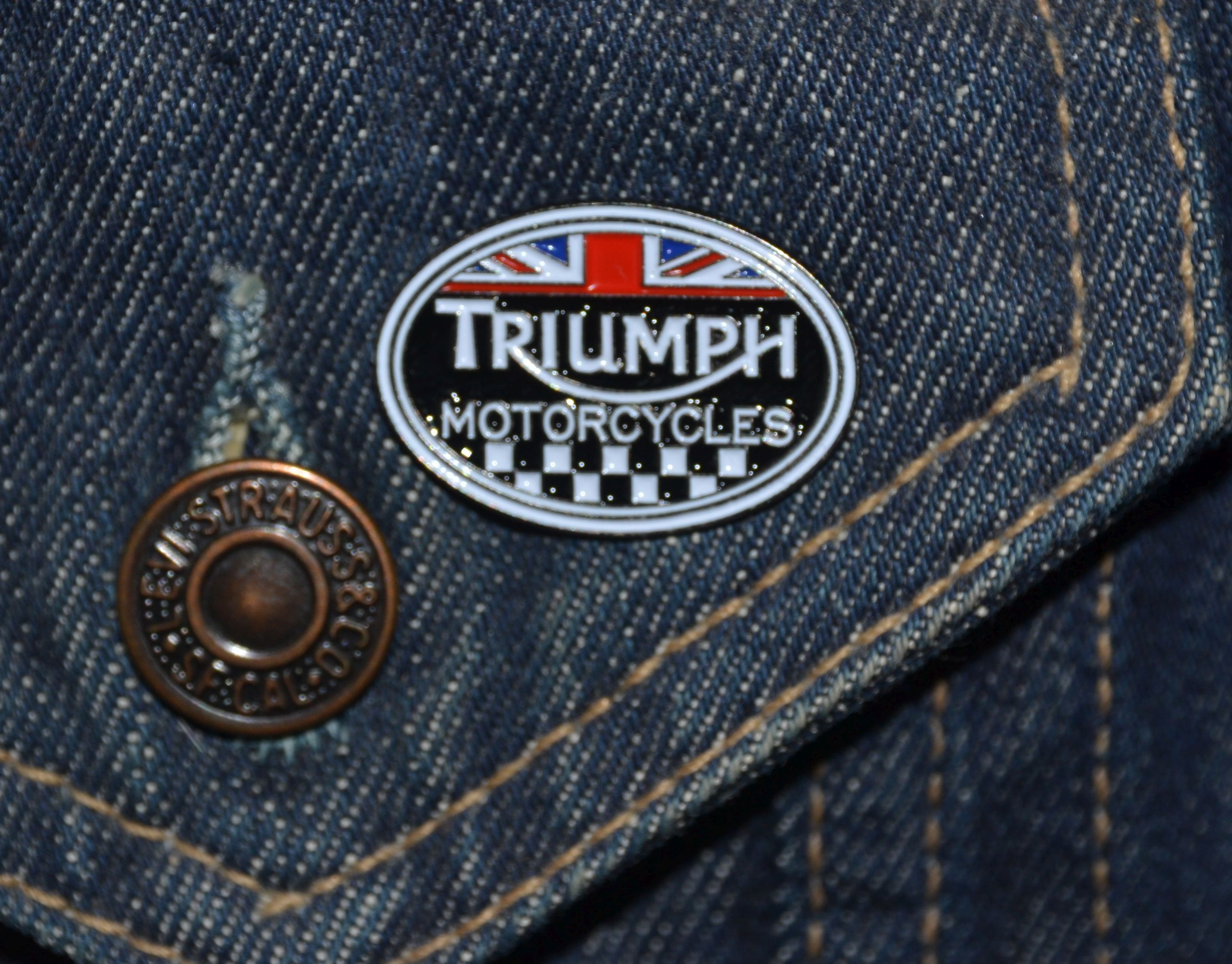 Triump Motorcycle Pin Oval Triump Motorcycle Pin Oval