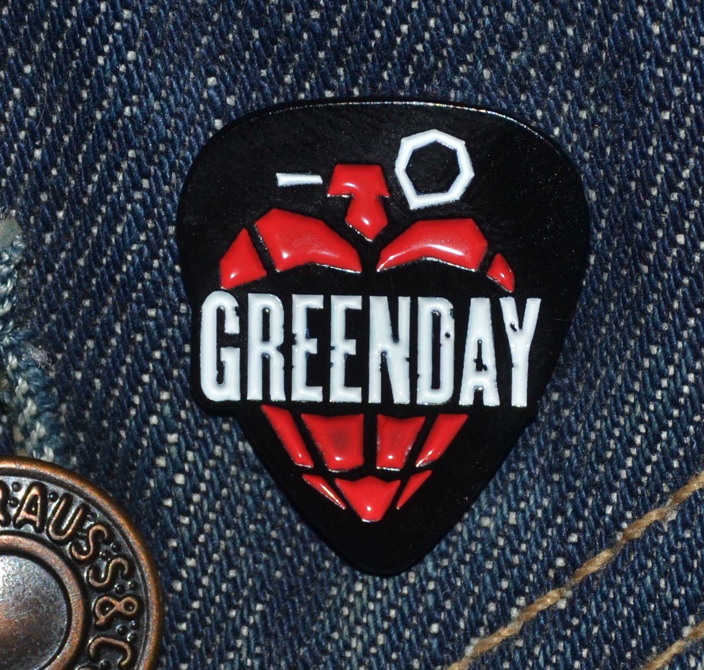 Green Day Guitar Pick Shape Pin Green Day Guitar Pick Shape Pin